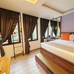 Champion Hotel City